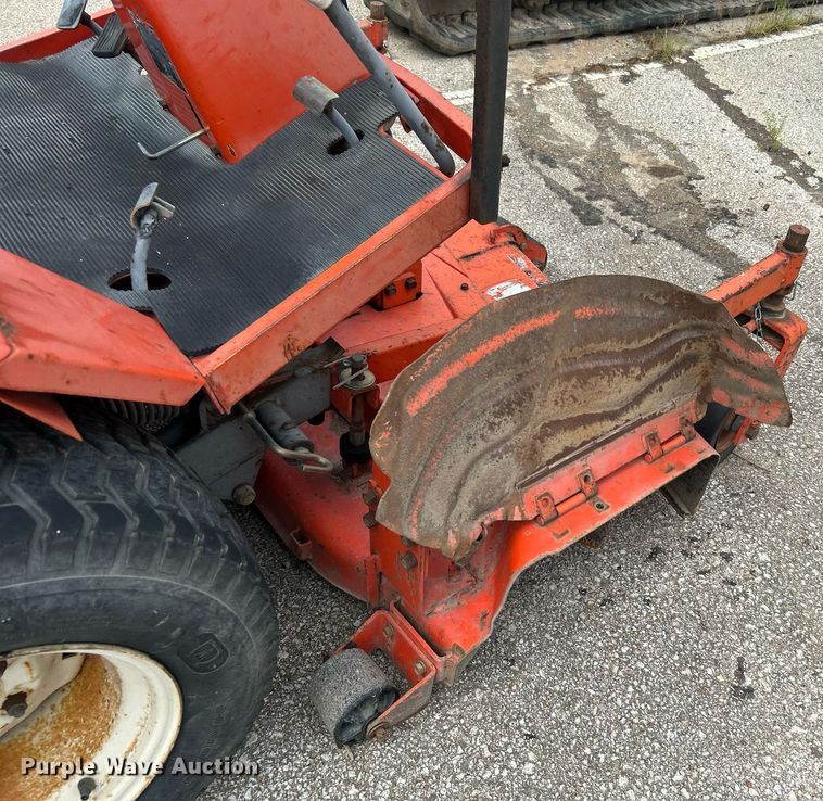 image for item LE9560 Kubota F2100E  lawn mower