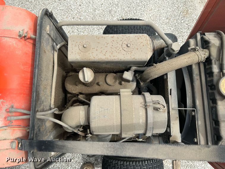 image for item LE9560 Kubota F2100E  lawn mower