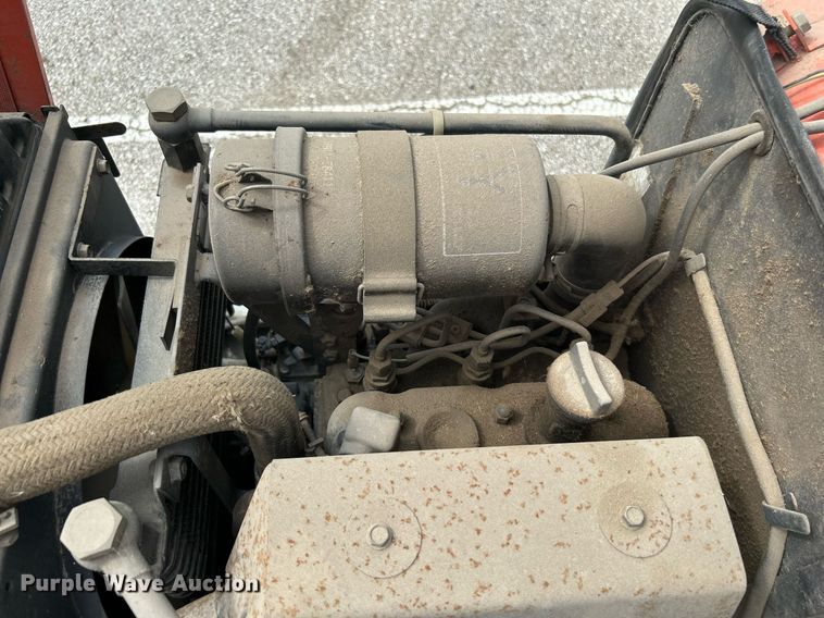 image for item LE9560 Kubota F2100E  lawn mower