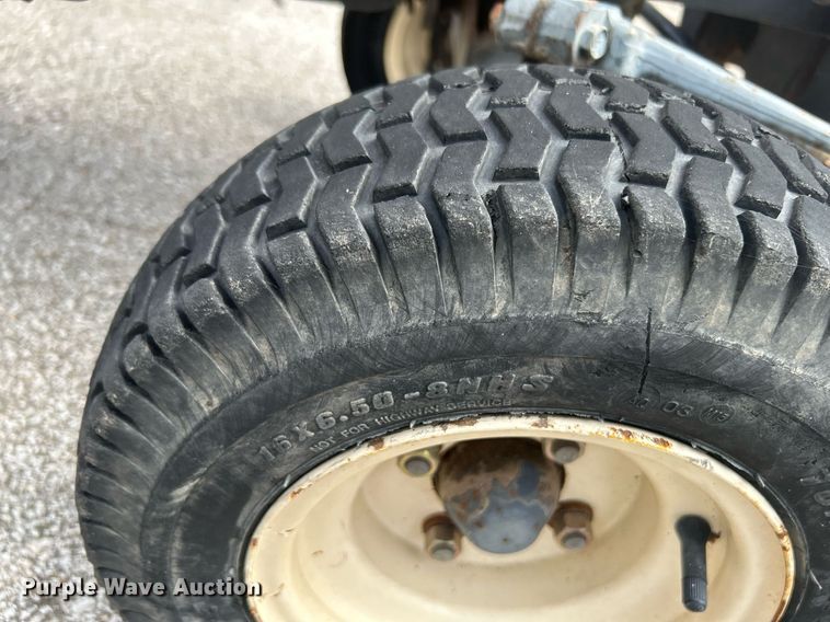 image for item LE9560 Kubota F2100E  lawn mower