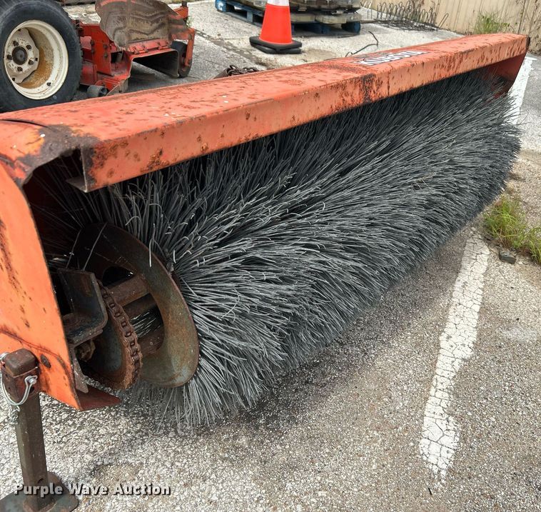 image for item LE9560 Kubota F2100E  lawn mower