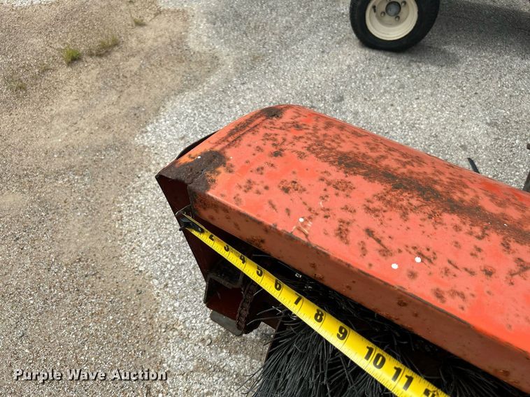 image for item LE9560 Kubota F2100E  lawn mower