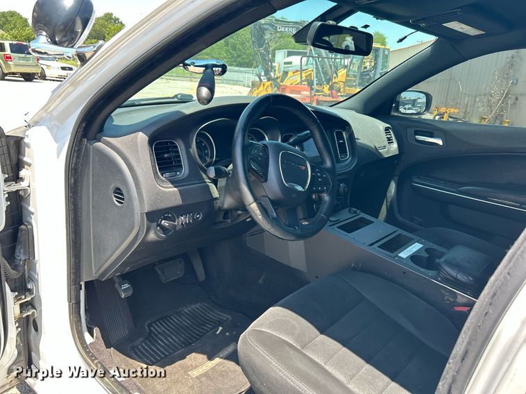 image for item LE9561 2016 Dodge Charger Police