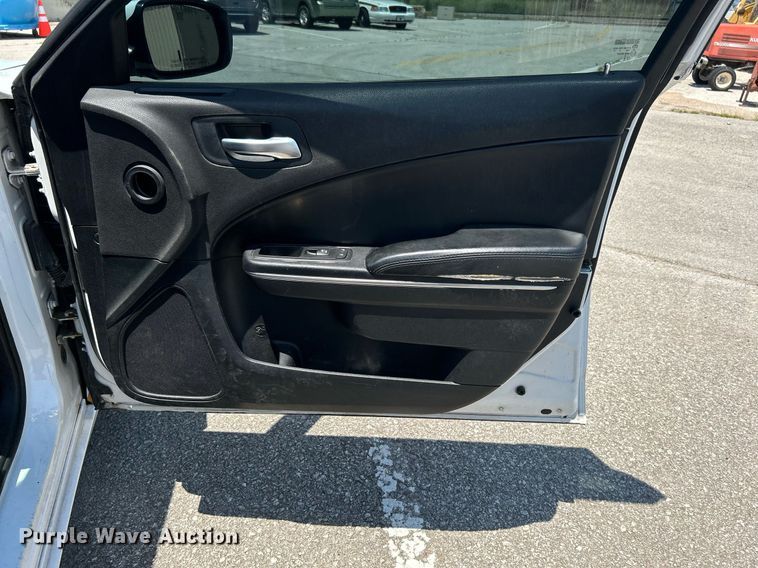 image for item LE9561 2016 Dodge Charger Police