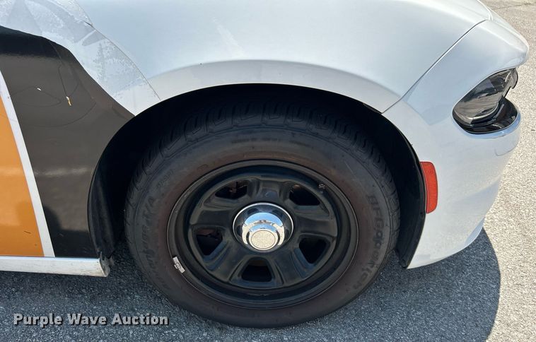image for item LE9561 2016 Dodge Charger Police