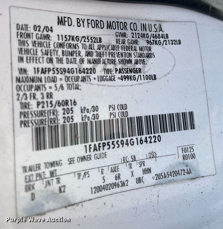 image for item LE9562 2004 Ford Taurus