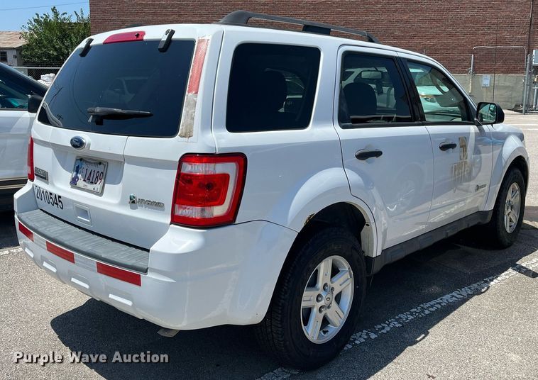 image for item LE9564 2010 Ford Escape Hybrid  SUV