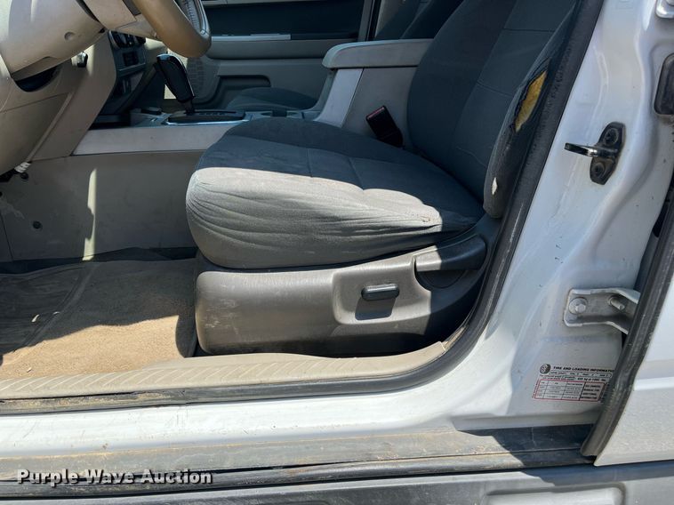 image for item LE9564 2010 Ford Escape Hybrid  SUV