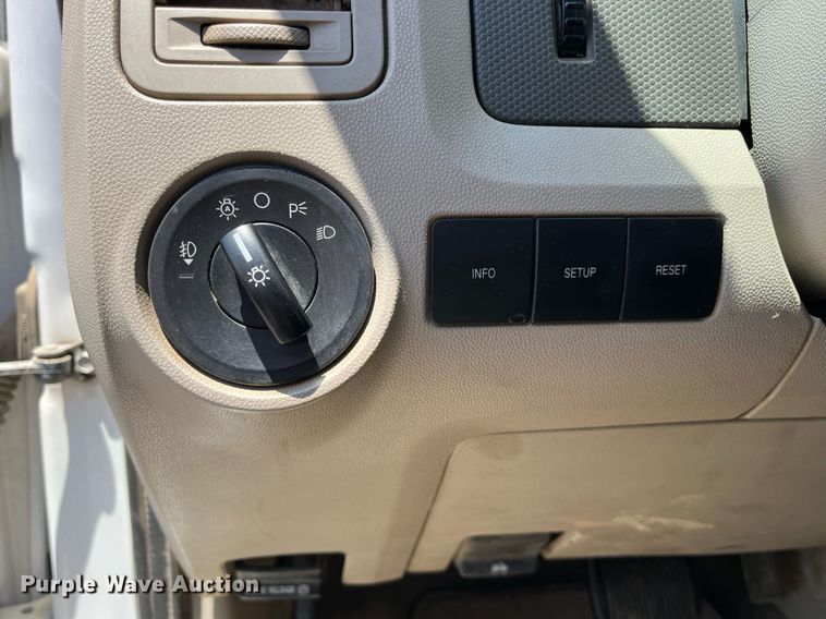 image for item LE9564 2010 Ford Escape Hybrid  SUV