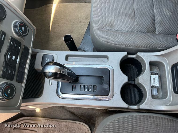 image for item LE9564 2010 Ford Escape Hybrid  SUV