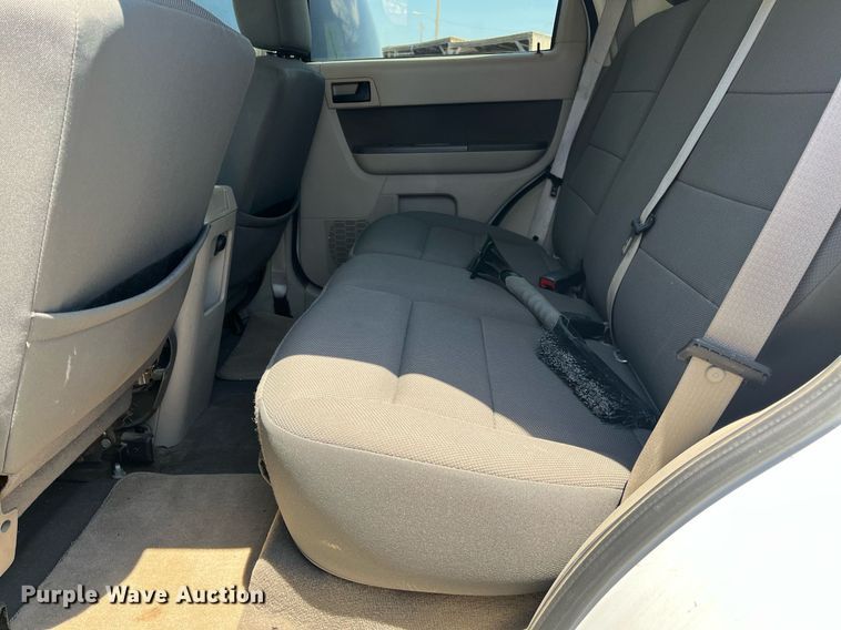 image for item LE9564 2010 Ford Escape Hybrid  SUV