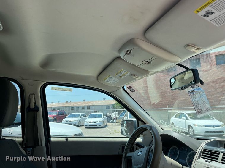 image for item LE9564 2010 Ford Escape Hybrid  SUV