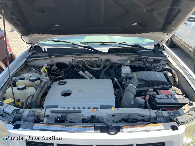 image for item LE9564 2010 Ford Escape Hybrid  SUV