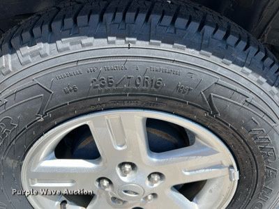 image for item LE9564 2010 Ford Escape Hybrid  SUV