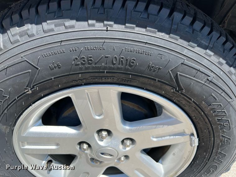 image for item LE9564 2010 Ford Escape Hybrid  SUV