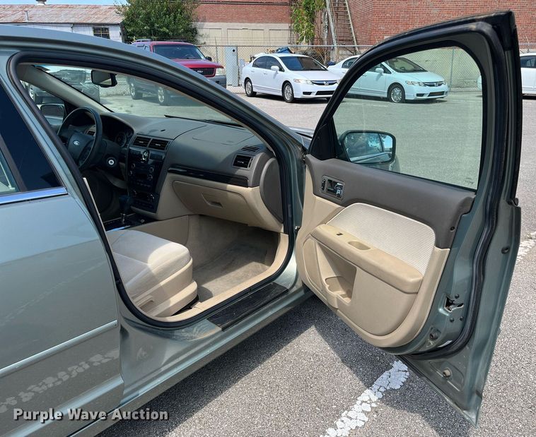 image for item LE9568 2008 Ford Fusion