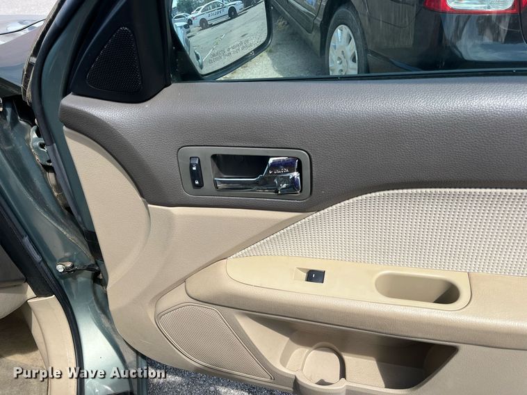 image for item LE9568 2008 Ford Fusion