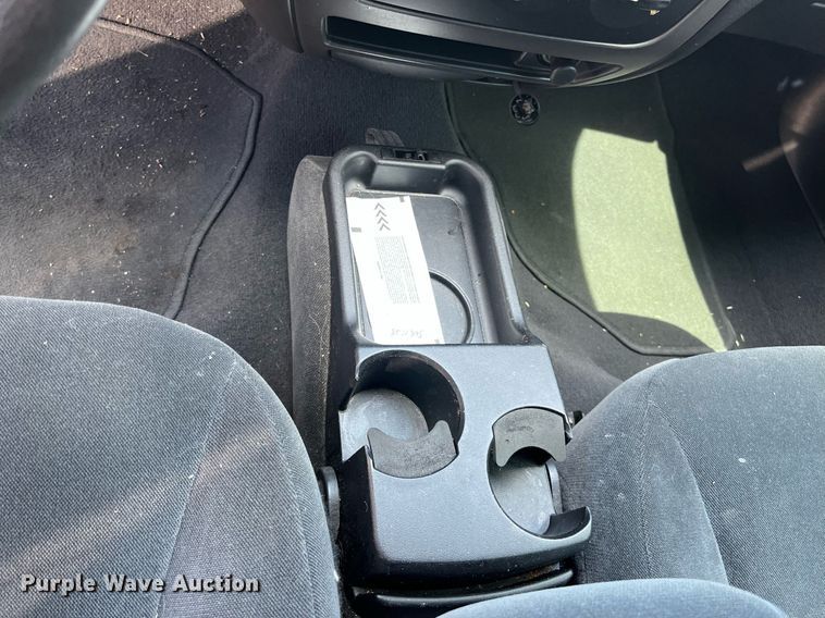 image for item LE9569 2006 Ford Taurus