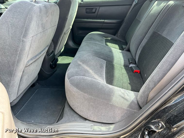 image for item LE9569 2006 Ford Taurus