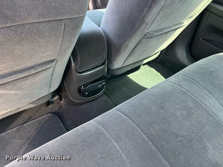 image for item LE9569 2006 Ford Taurus