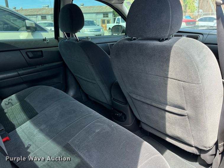 image for item LE9569 2006 Ford Taurus