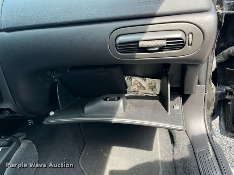 image for item LE9569 2006 Ford Taurus