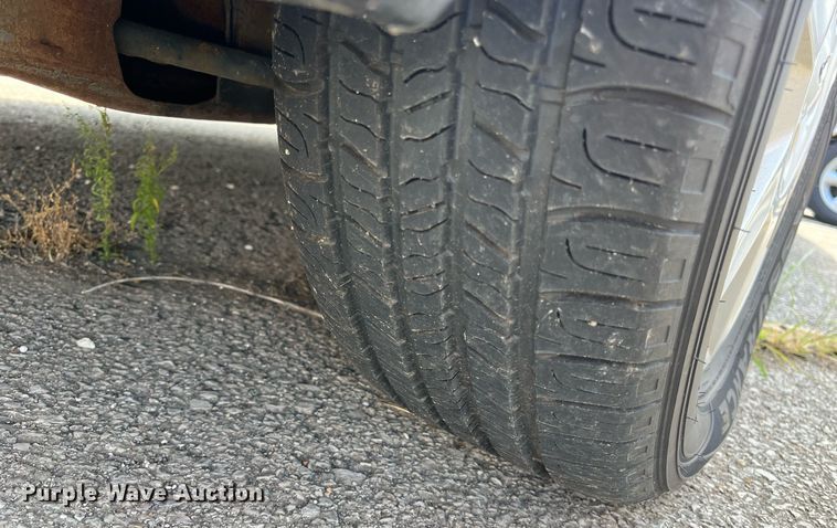 image for item LE9569 2006 Ford Taurus