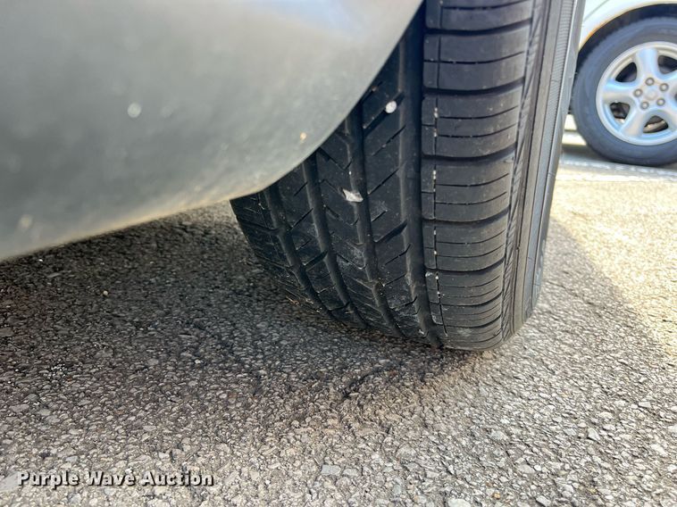 image for item LE9569 2006 Ford Taurus