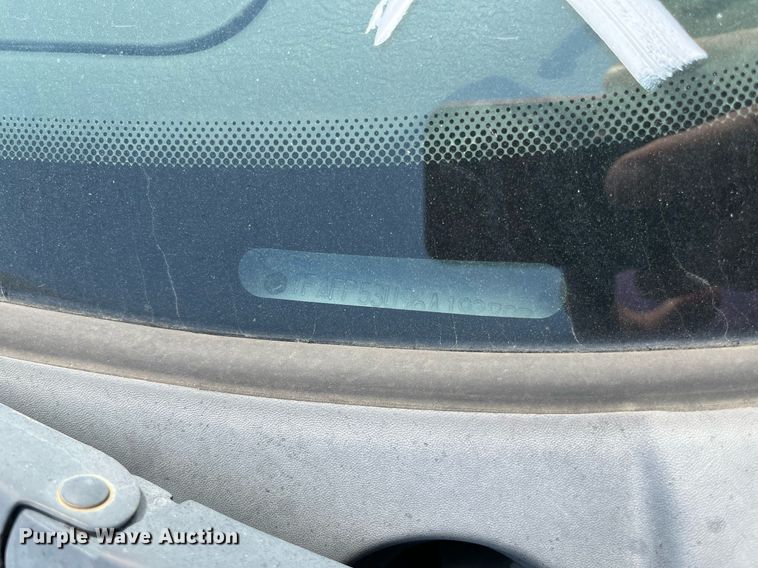 image for item LE9569 2006 Ford Taurus