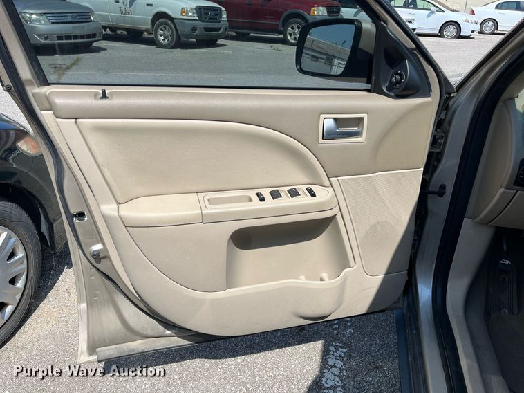 image for item LE9570 2005 Mercury Montego