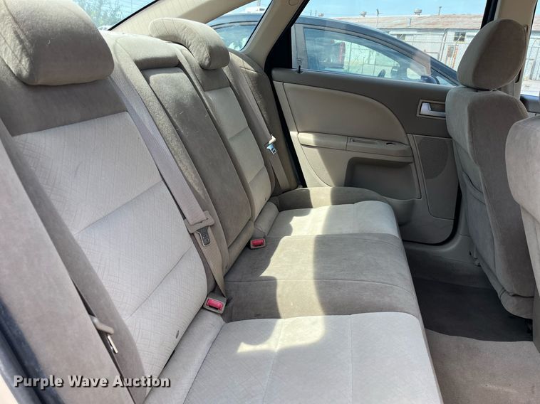 image for item LE9570 2005 Mercury Montego