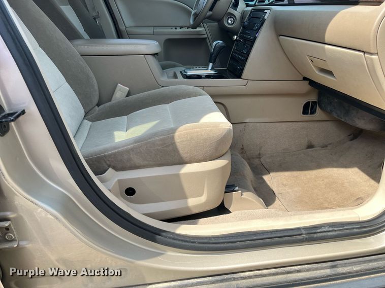 image for item LE9570 2005 Mercury Montego