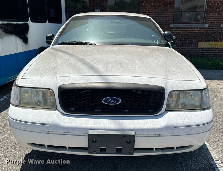 image for item LE9572 2009 Ford Crown Victoria Police Interceptor