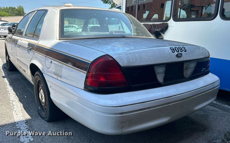 image for item LE9572 2009 Ford Crown Victoria Police Interceptor