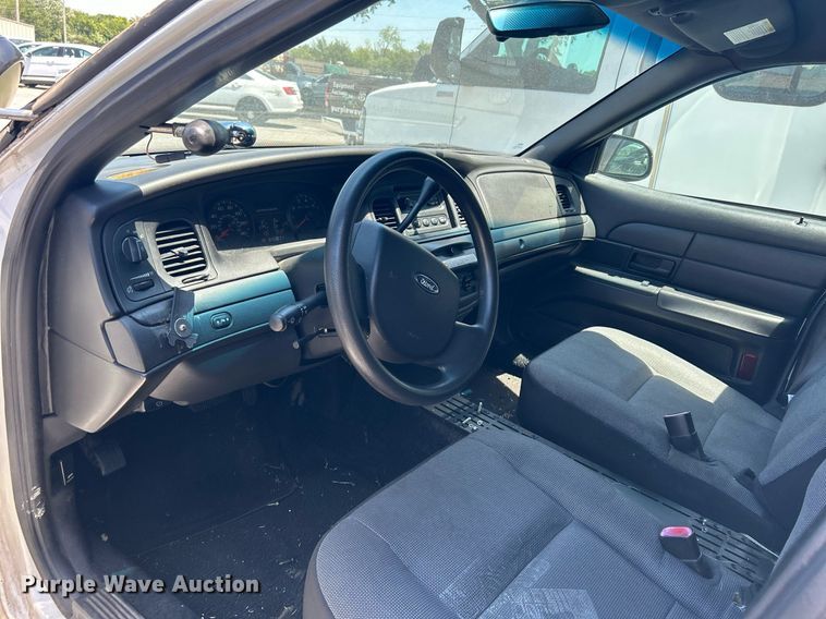 image for item LE9572 2009 Ford Crown Victoria Police Interceptor