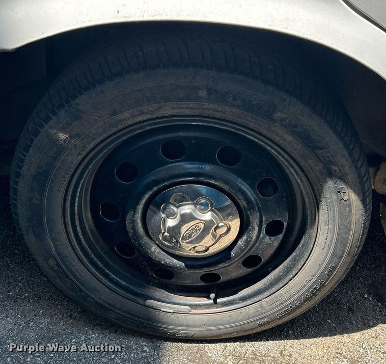 image for item LE9572 2009 Ford Crown Victoria Police Interceptor