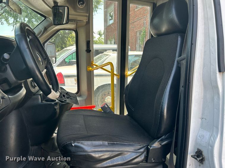 image for item LE9573 2014 Chevrolet Express