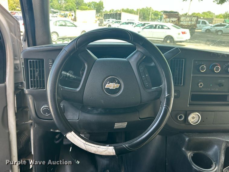 image for item LE9573 2014 Chevrolet Express