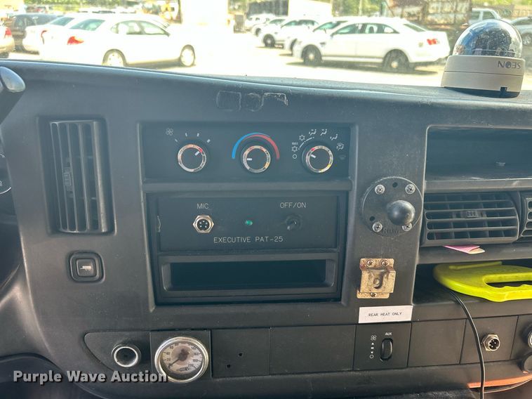 image for item LE9573 2014 Chevrolet Express