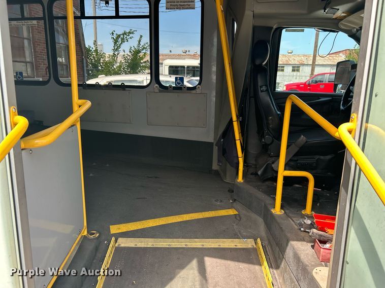 image for item LE9573 2014 Chevrolet Express