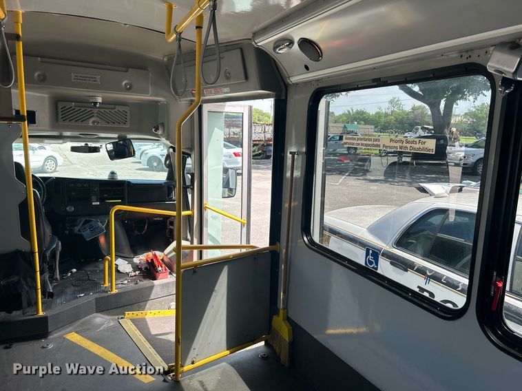 image for item LE9573 2014 Chevrolet Express