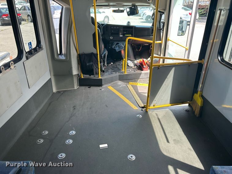 image for item LE9573 2014 Chevrolet Express