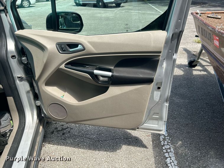 image for item LE9574 2017 Ford Transit Connect  van