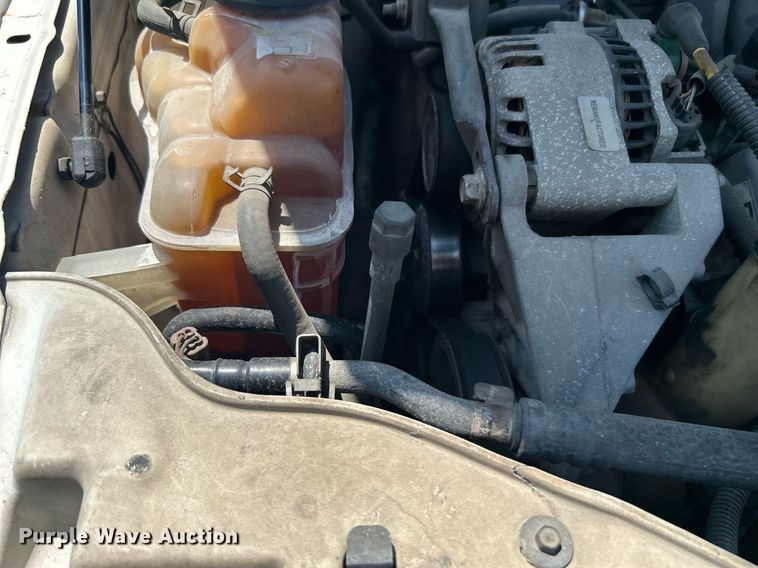 image for item LE9575 2002 Ford Taurus