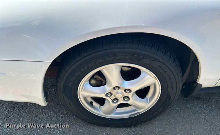 image for item LE9575 2002 Ford Taurus