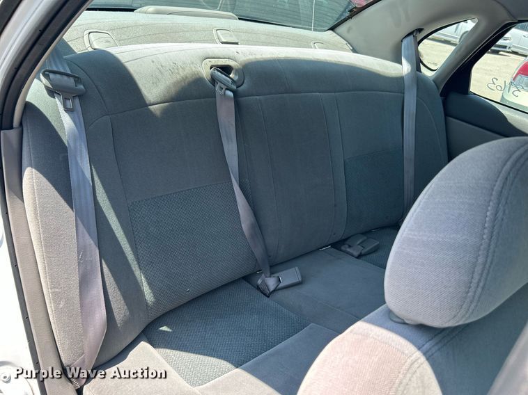 image for item LE9576 2003 Ford Taurus