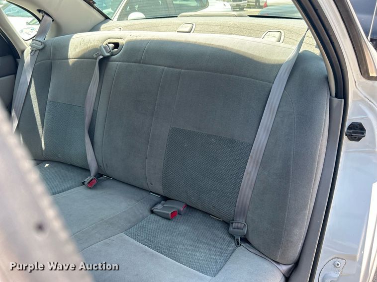 image for item LE9576 2003 Ford Taurus