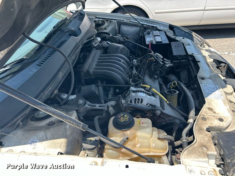 image for item LE9576 2003 Ford Taurus