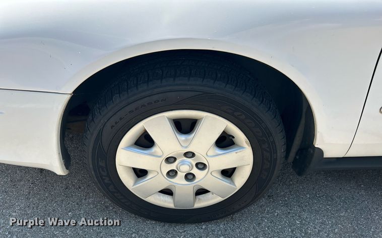 image for item LE9576 2003 Ford Taurus