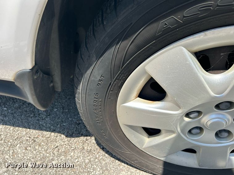 image for item LE9576 2003 Ford Taurus